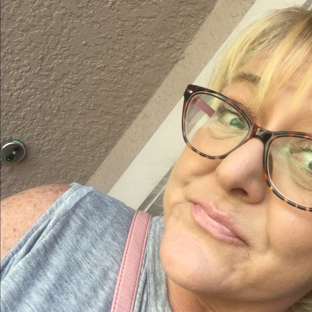 Meet your Posher, Tamara